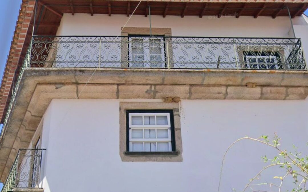 As janelas de guilhotina como traço distintivo da arquitetura civil almeidense